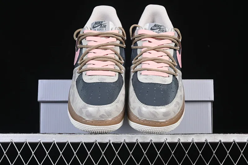 All categories Nk Air Force 1 Air Force series Nk Air Force 1 Low Air Force low-top Nike Air Force 1'07 Low "Mist Powder Diary" Hand-painted graffiti Mist powder diary Air Force 1 low-top casual sneakers CW1888-680